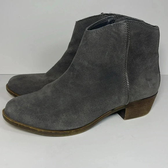 BCBGeneration Suede Leather Gray Ankle Booties Women's Size 7.5 - Picture 3 of 8